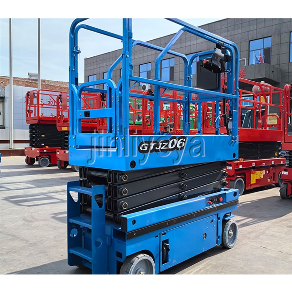 移動自行式升降平台