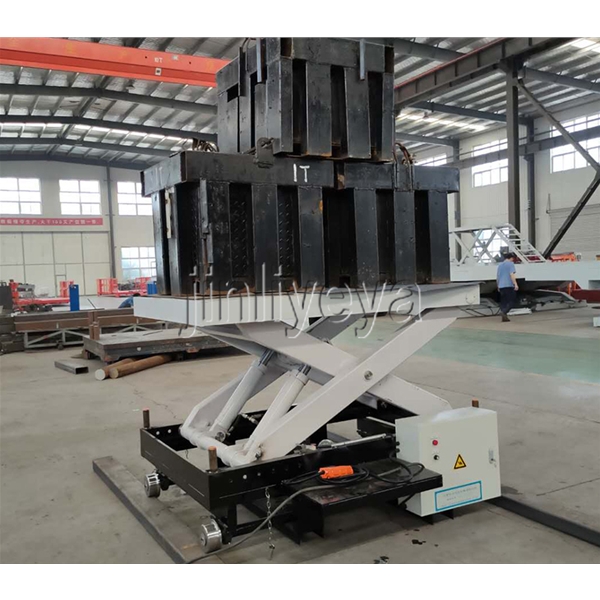 軌道行走升降（jiàng）平台