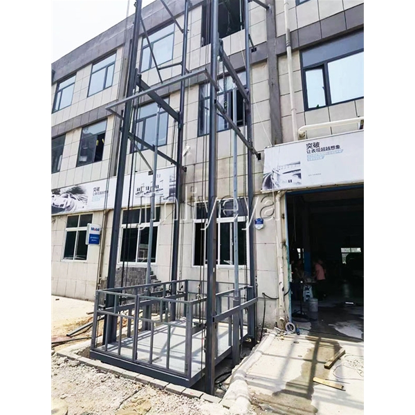 導軌式升降平（píng）台