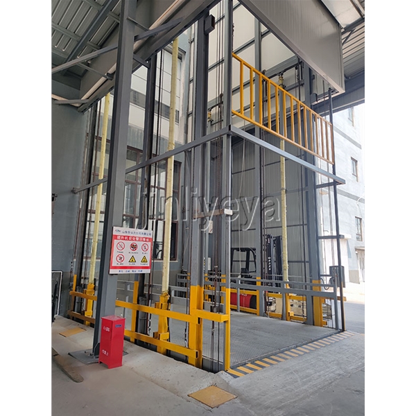 導軌（guǐ）式升降平台