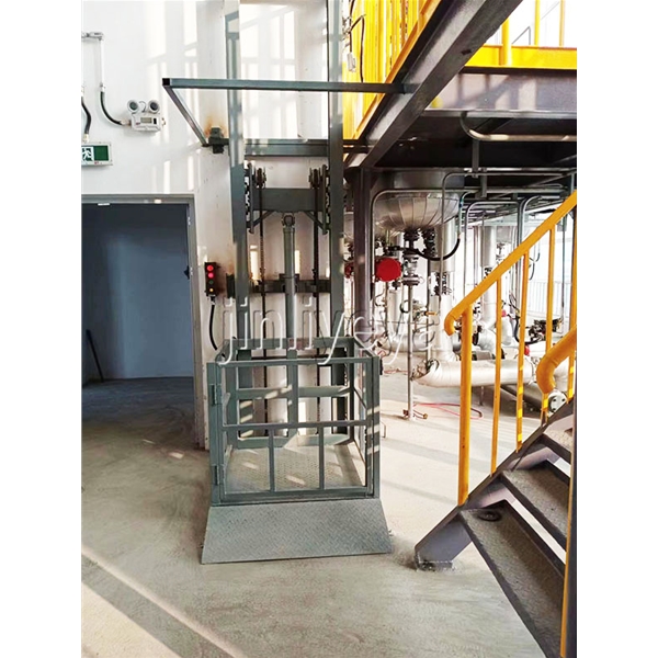 導軌式升降平台