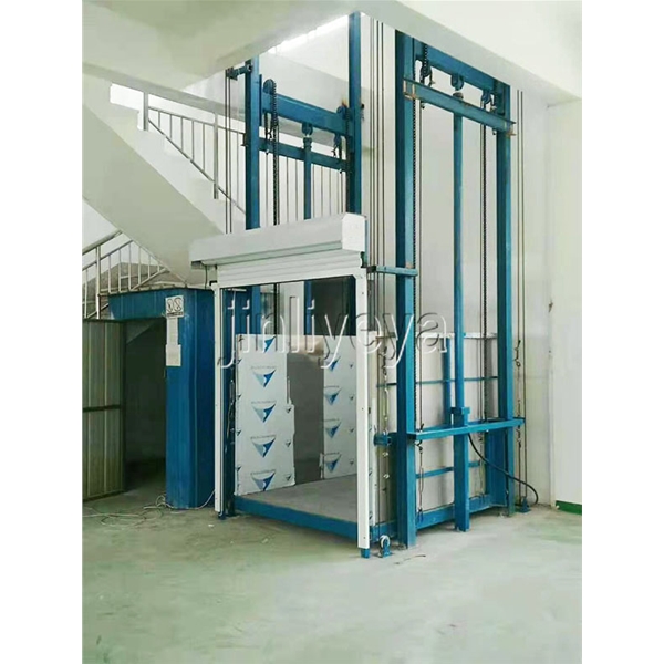 導軌式升降平台