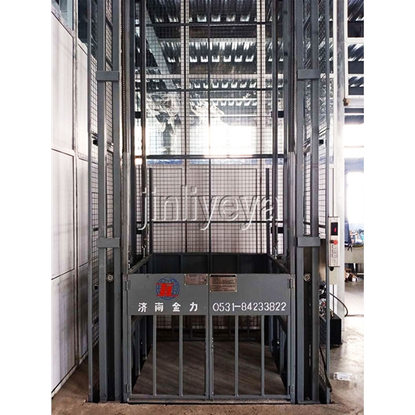 導軌式升降（jiàng）平台