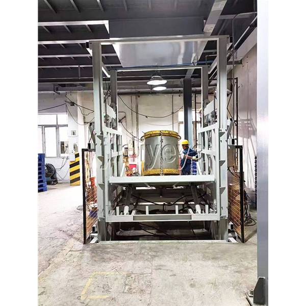 導軌式升（shēng）降平台