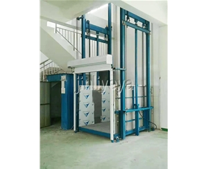 導軌式升（shēng）降平台